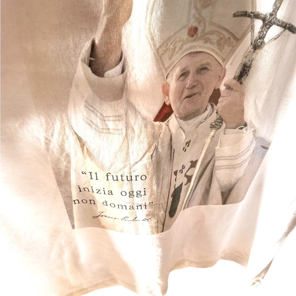 Pope John Paul II official commemorative canonization T-shirt. Size large. NWOT - Picture 2 of 8